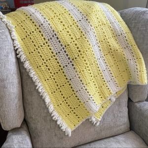 Yellow knitted blanket